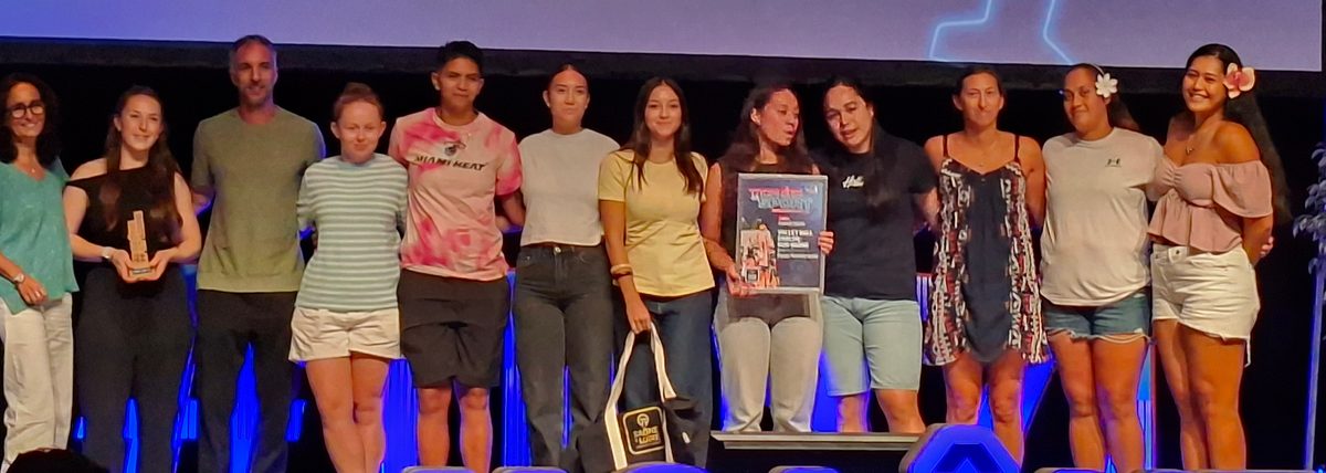 Equipe féminine senior Volley club Chalon sur Saône lauréate du trophée équipe